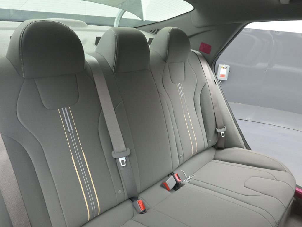 Certified 2025 Hyundai Elantra Sport FWD image 16
