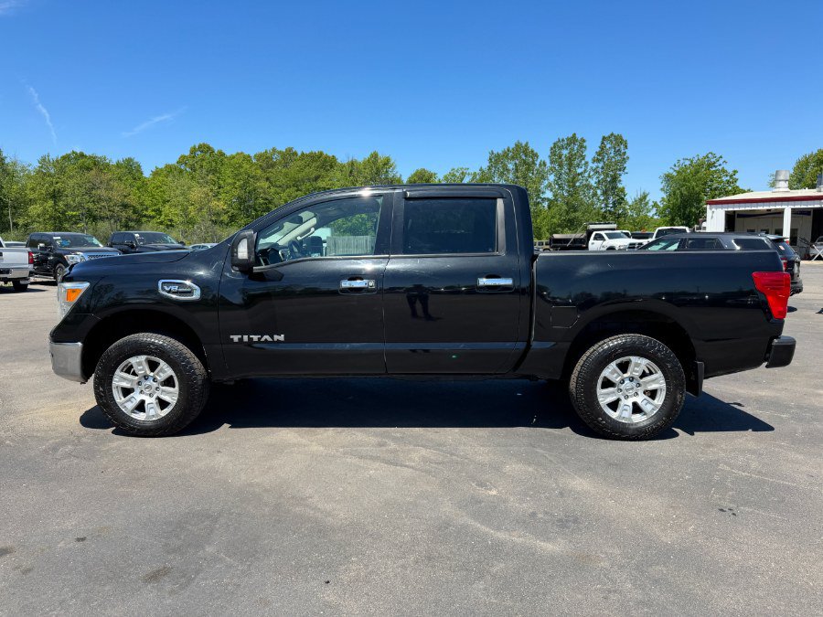 Used 2017 Nissan Titan PRO-4X AWD/4WD image 2