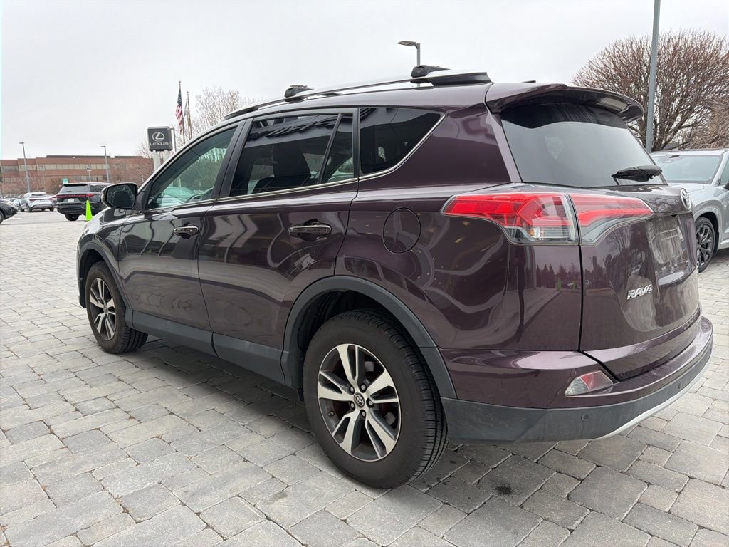 Used 2016 Toyota RAV4 XLE w/ Convenience Package image 8