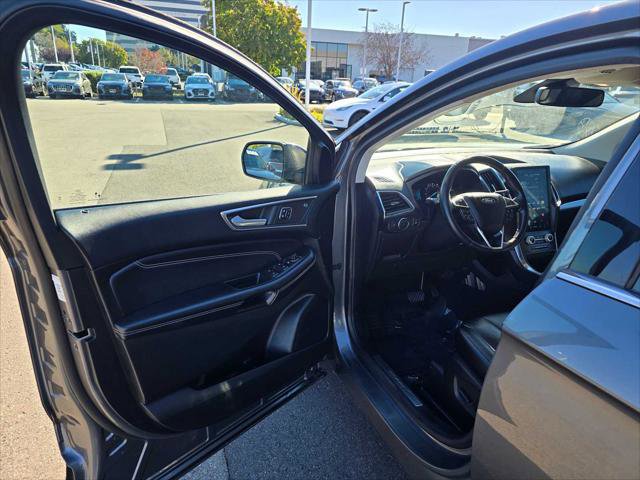 Used 2022 Ford Edge Titanium image 21