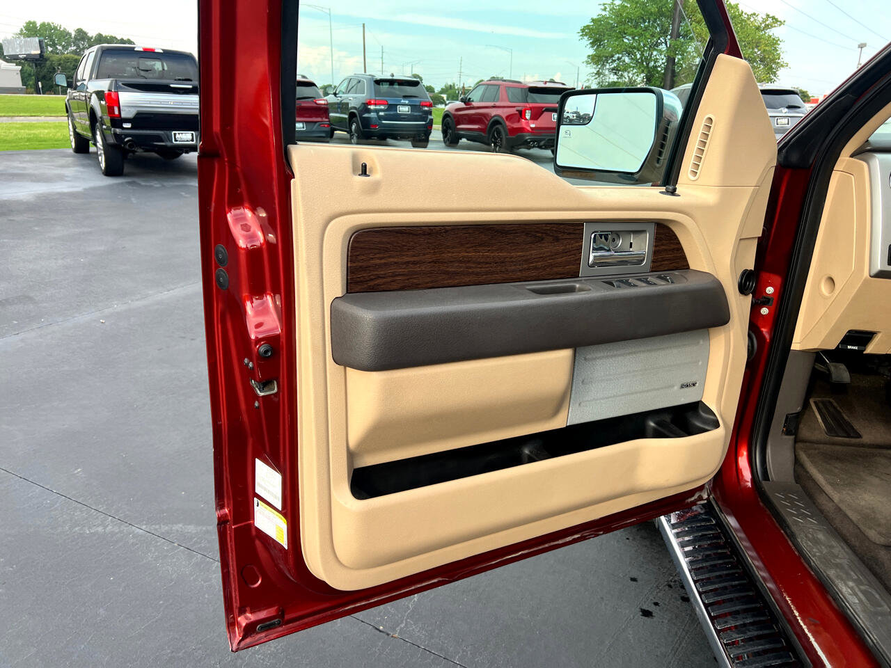 Used 2014 Ford F150 Lariat w/ Equipment Group 502A Luxury image 13