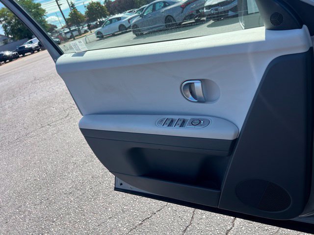Used 2024 Hyundai Ioniq 5 SE AWD/4WD image 19