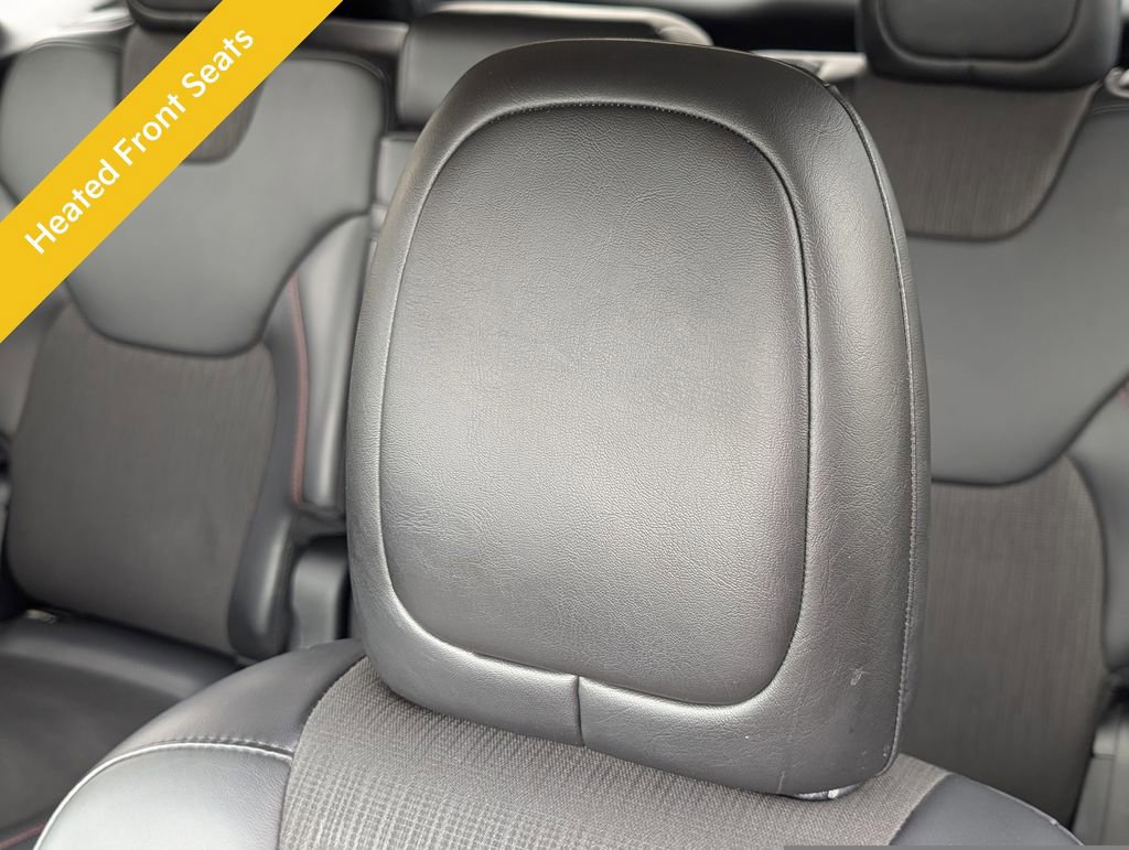 Used 2018 Jeep Cherokee Trailhawk w/ Cold Weather Group AWD/4WD image 16