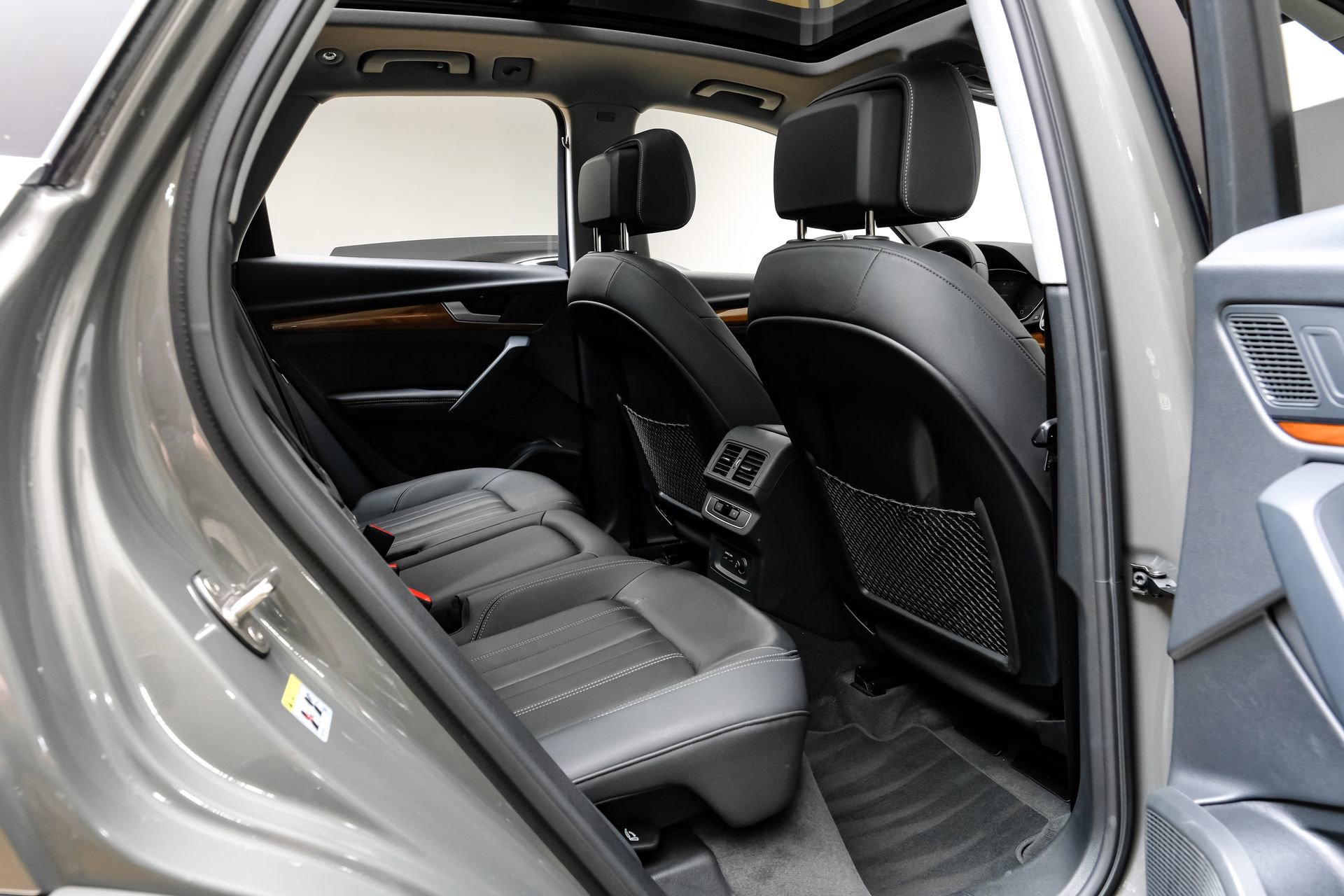 Used 2023 Audi Q5 2.0T Premium Plus w/ Premium Plus Package AWD/4WD image 40
