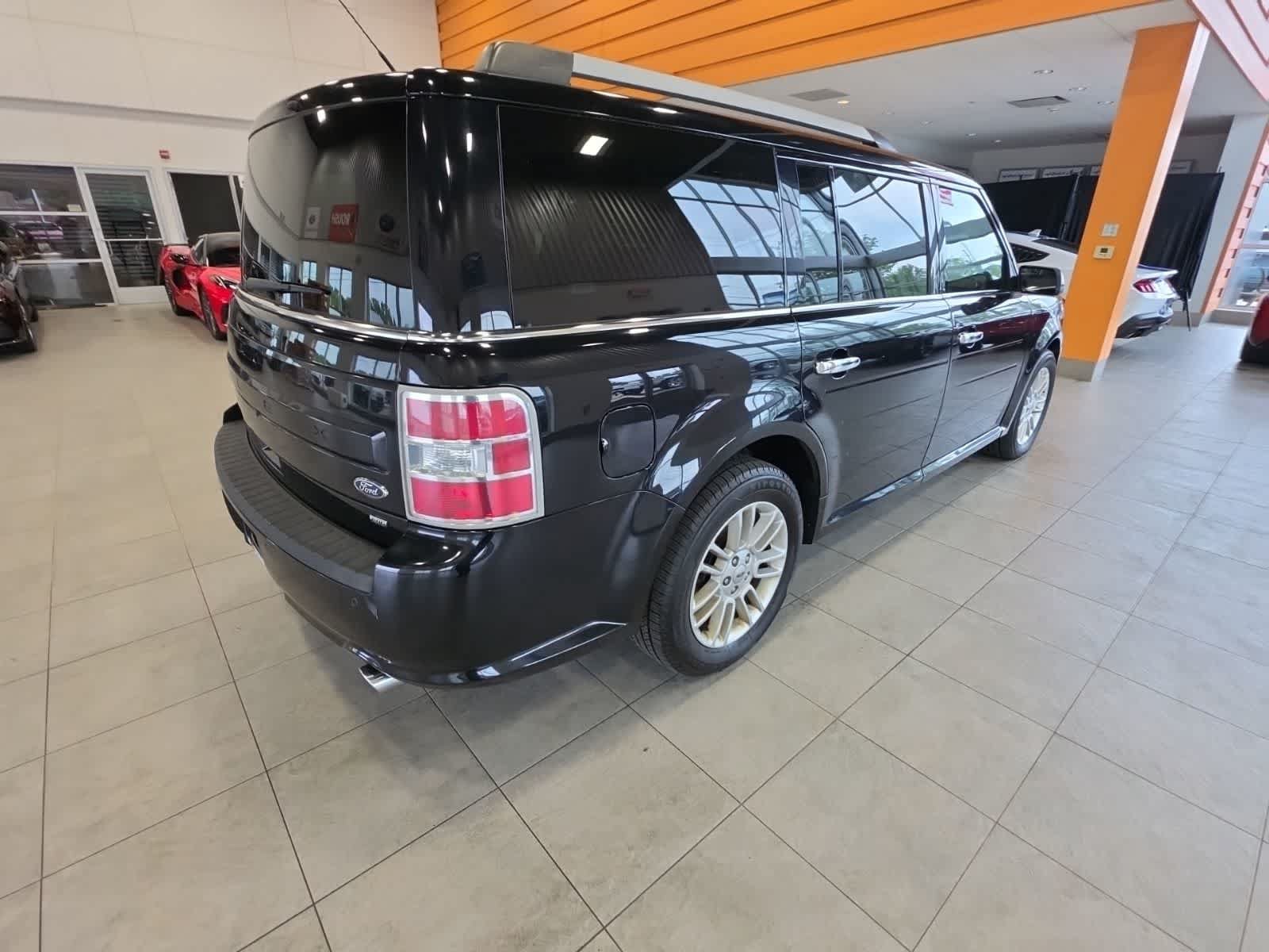 Used 2018 Ford Flex SEL w/ Equipment Group 202A AWD/4WD image 9