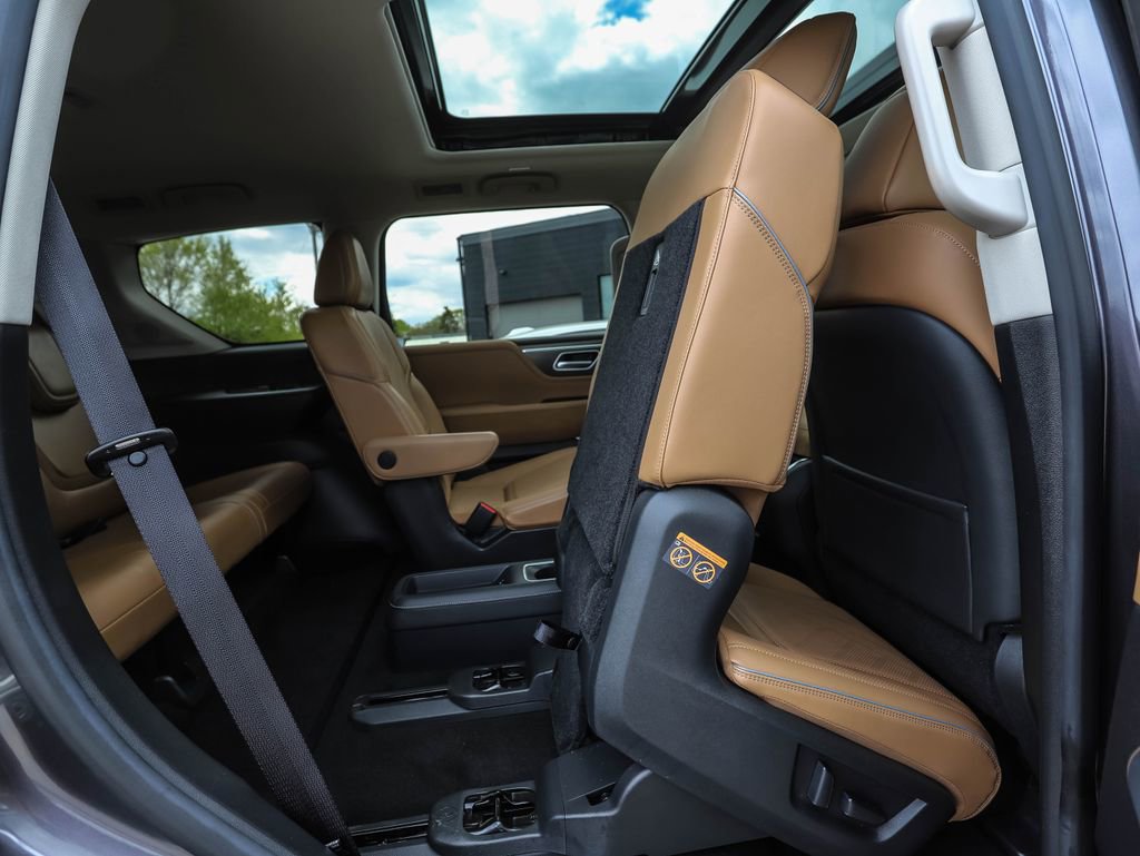 Used 2025 INFINITI QX80 Luxe AWD/4WD image 30