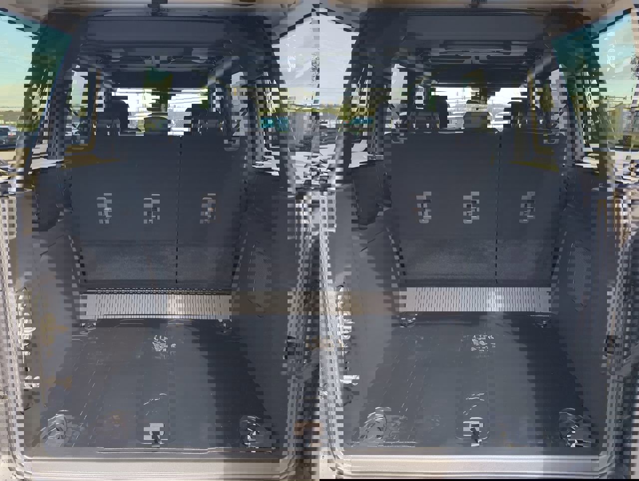 New 2026 Ford Bronco Big Bend w/ Black Diamond Package image 11