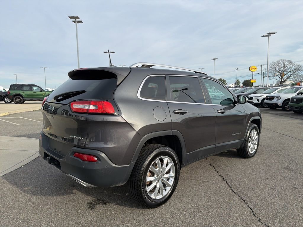 Used 2016 Jeep Cherokee Limited w/ Luxury Group image 3
