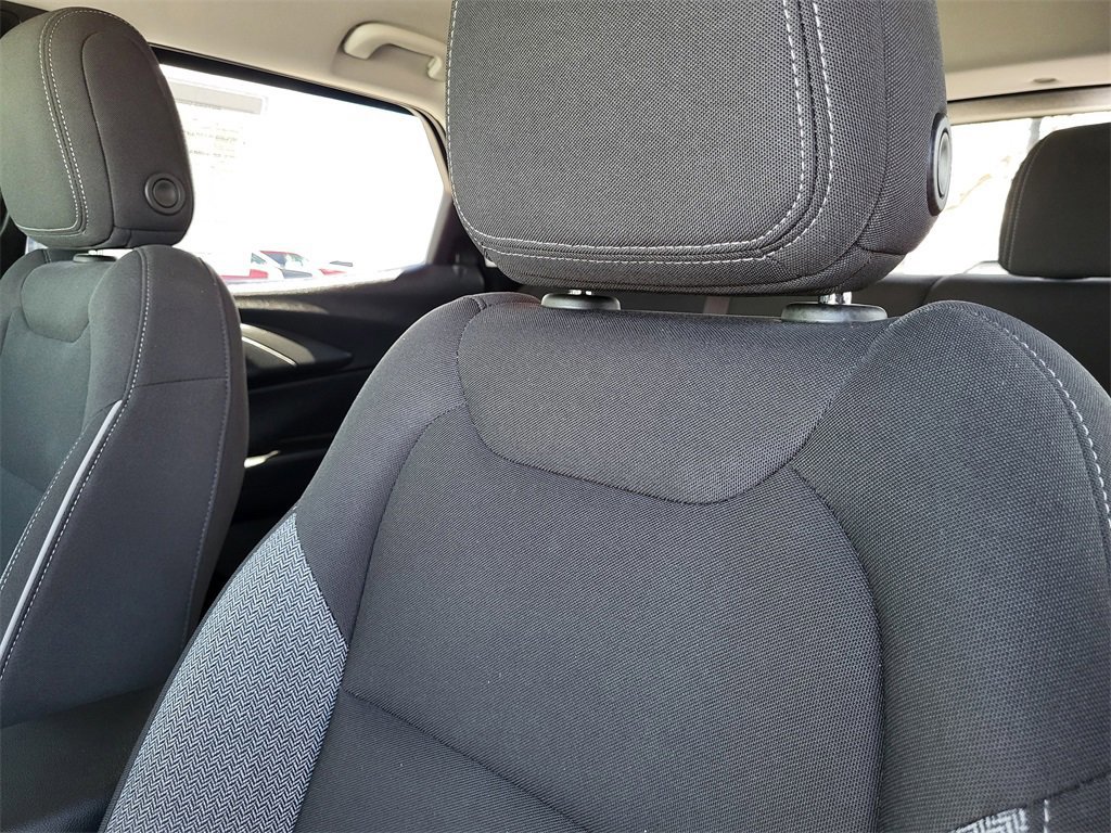 Certified 2024 Chevrolet TrailBlazer LT w/ LT Cold Weather Package image 17