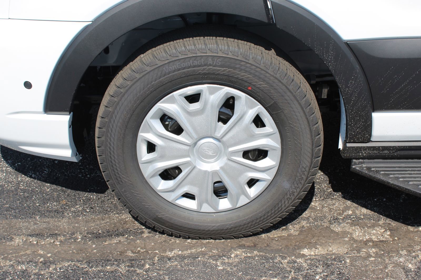 New 2025 Ford Transit 350 XLT image 13