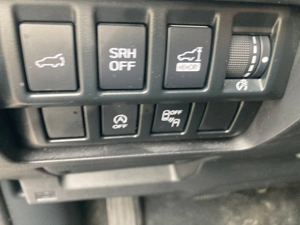 Used 2023 Subaru Forester Premium AWD/4WD image 39