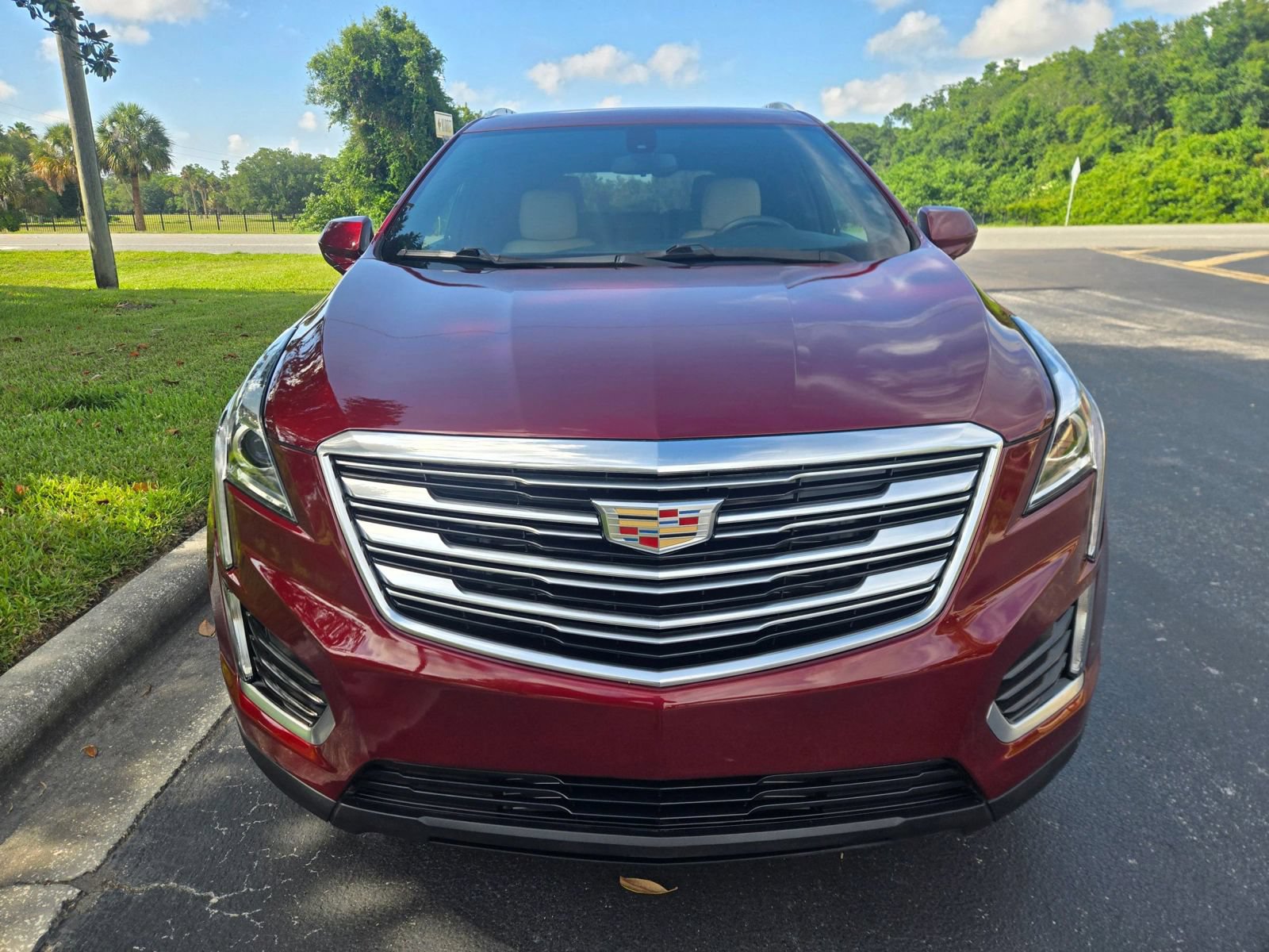 Used 2017 Cadillac XT5 FWD image 3