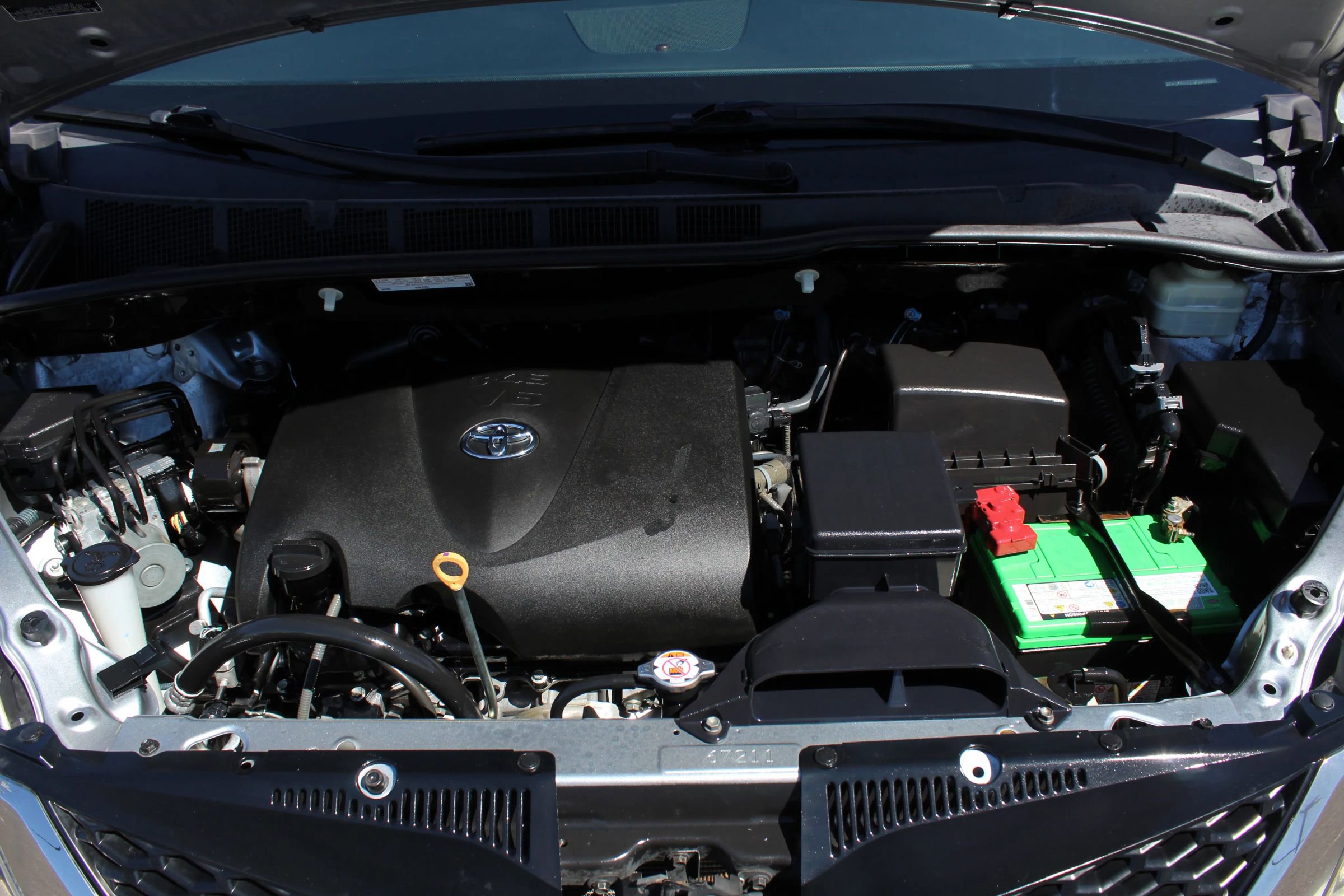 Used 2017 Toyota Sienna SE w/ SE Preferred Package FWD image 6