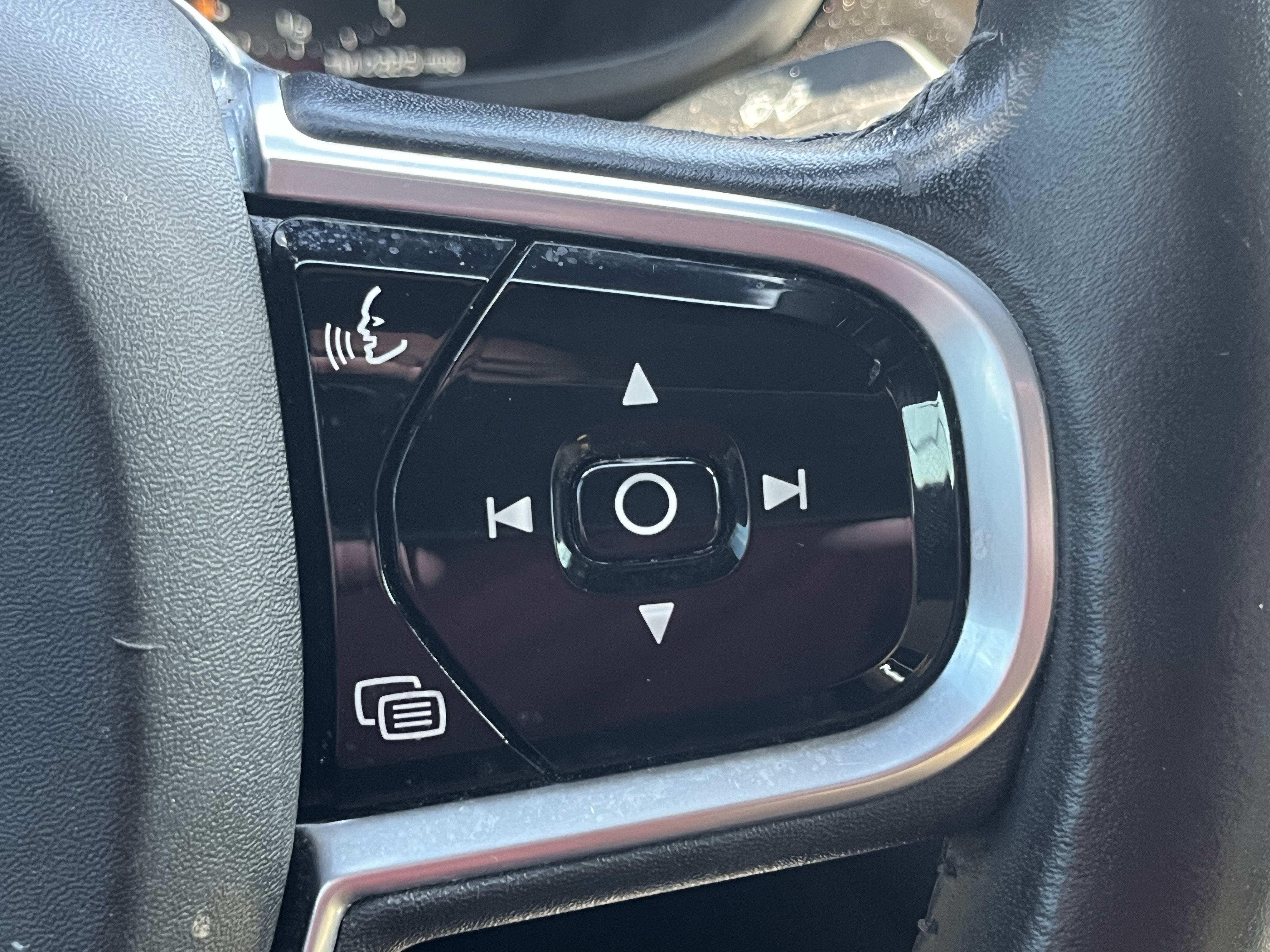 Used 2018 Volvo S90 T5 Momentum w/ Convenience Package FWD image 20