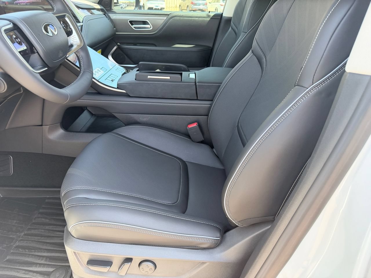 New 2027 INFINITI QX80 Luxe w/ Cargo Package AWD/4WD image 15
