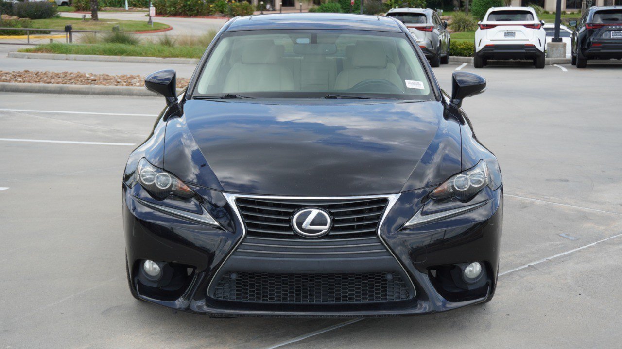Used 2014 Lexus IS 250 w/ Premium Package RWD image 2