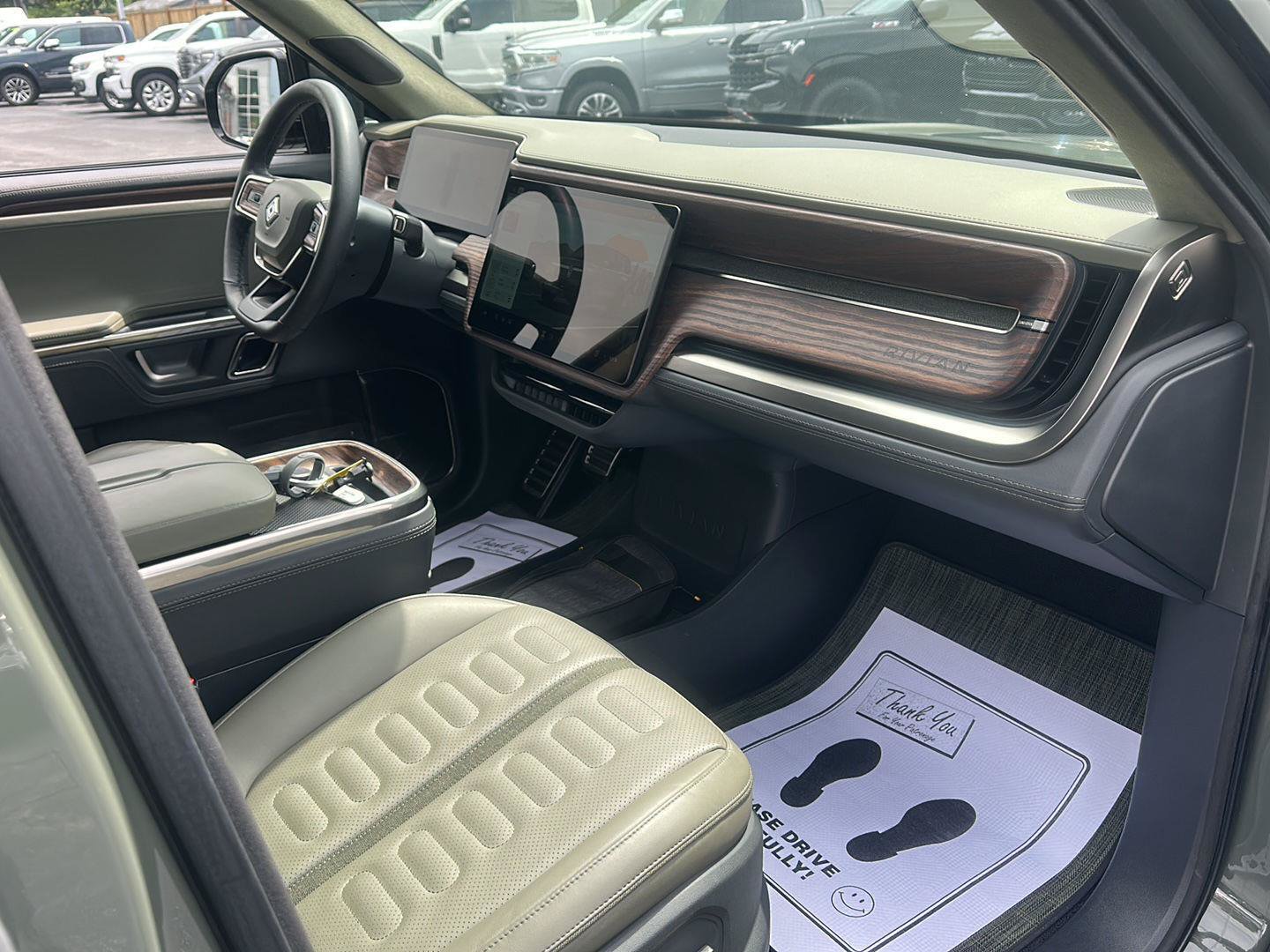 Used 2022 Rivian R1S Launch Edition AWD/4WD image 13