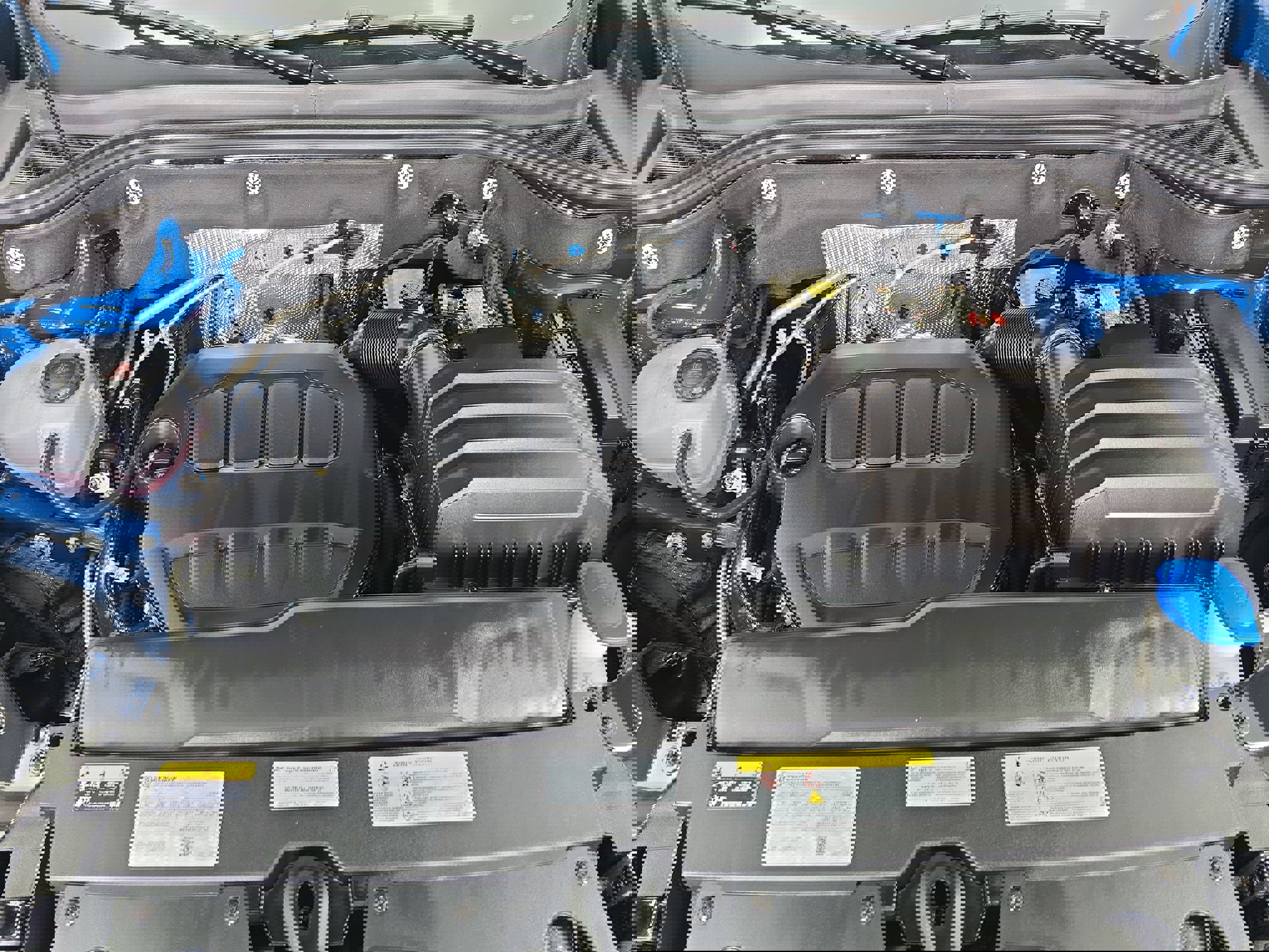 Certified 2025 Volkswagen Atlas SEL Premium R-Line image 32