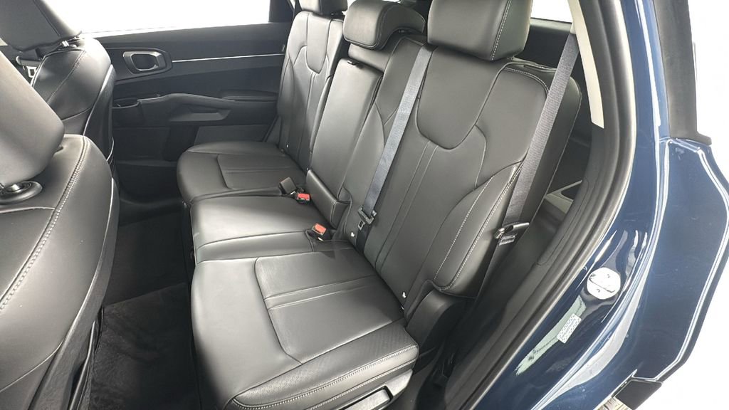 New 2026 Kia Sorento S image 12