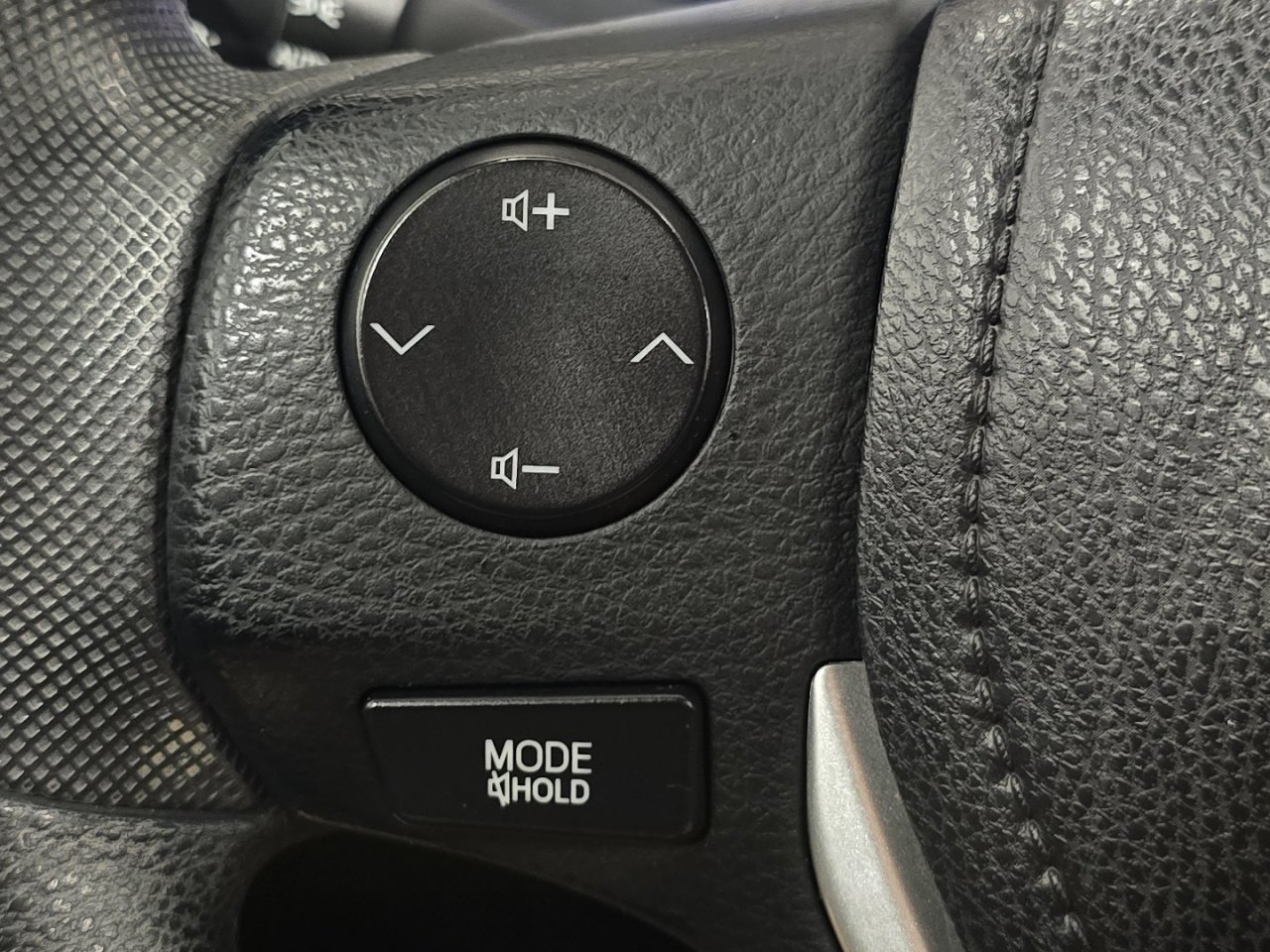 Used 2017 Toyota Corolla LE w/ Carpet Mat Package (TMS) image 34