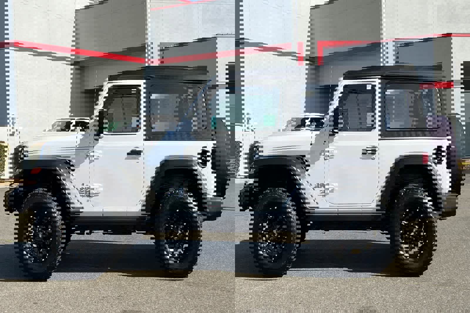 Used 2019 Jeep Wrangler Sport image 9