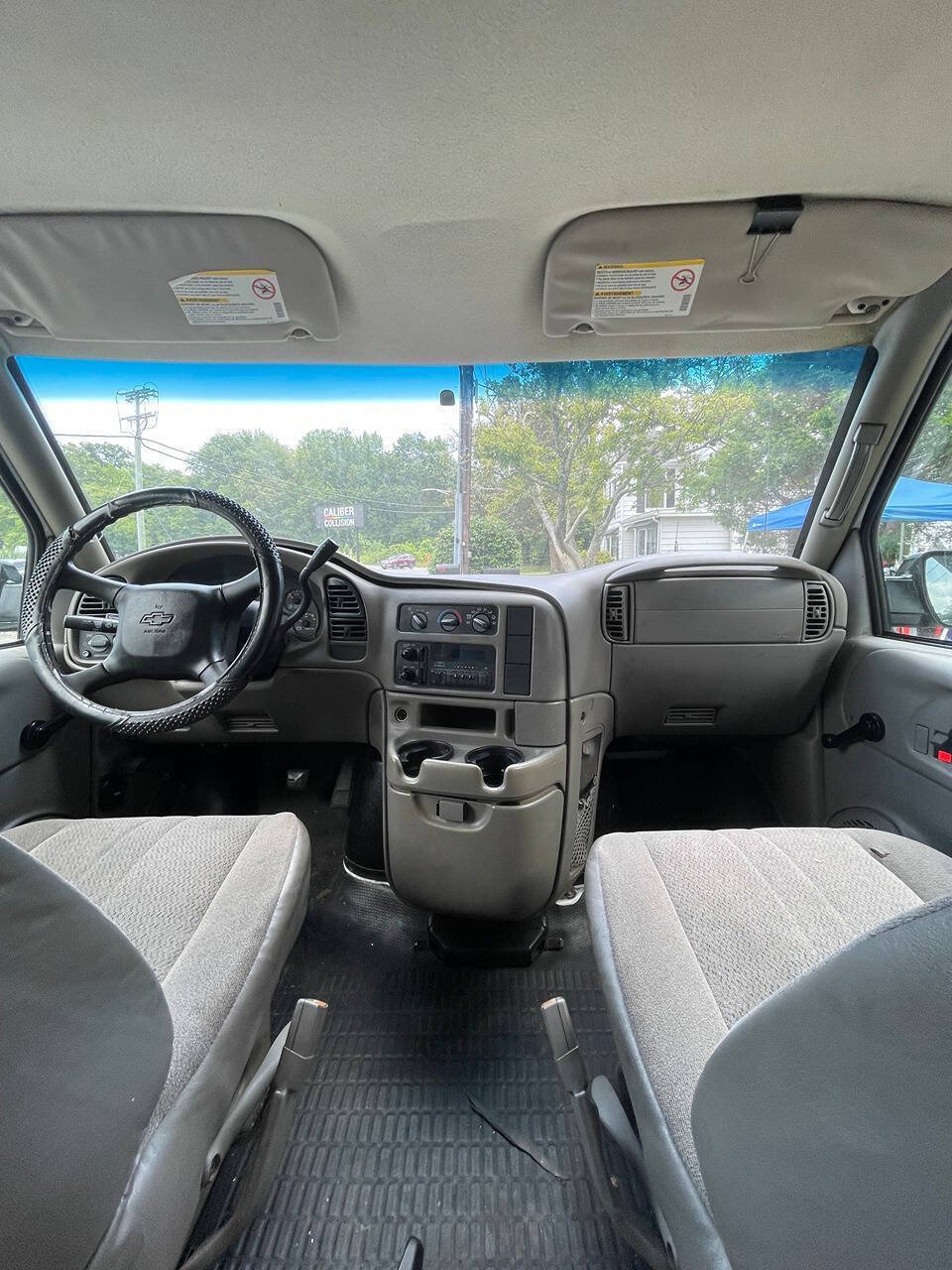 Used 2002 Chevrolet Astro AWD image 7