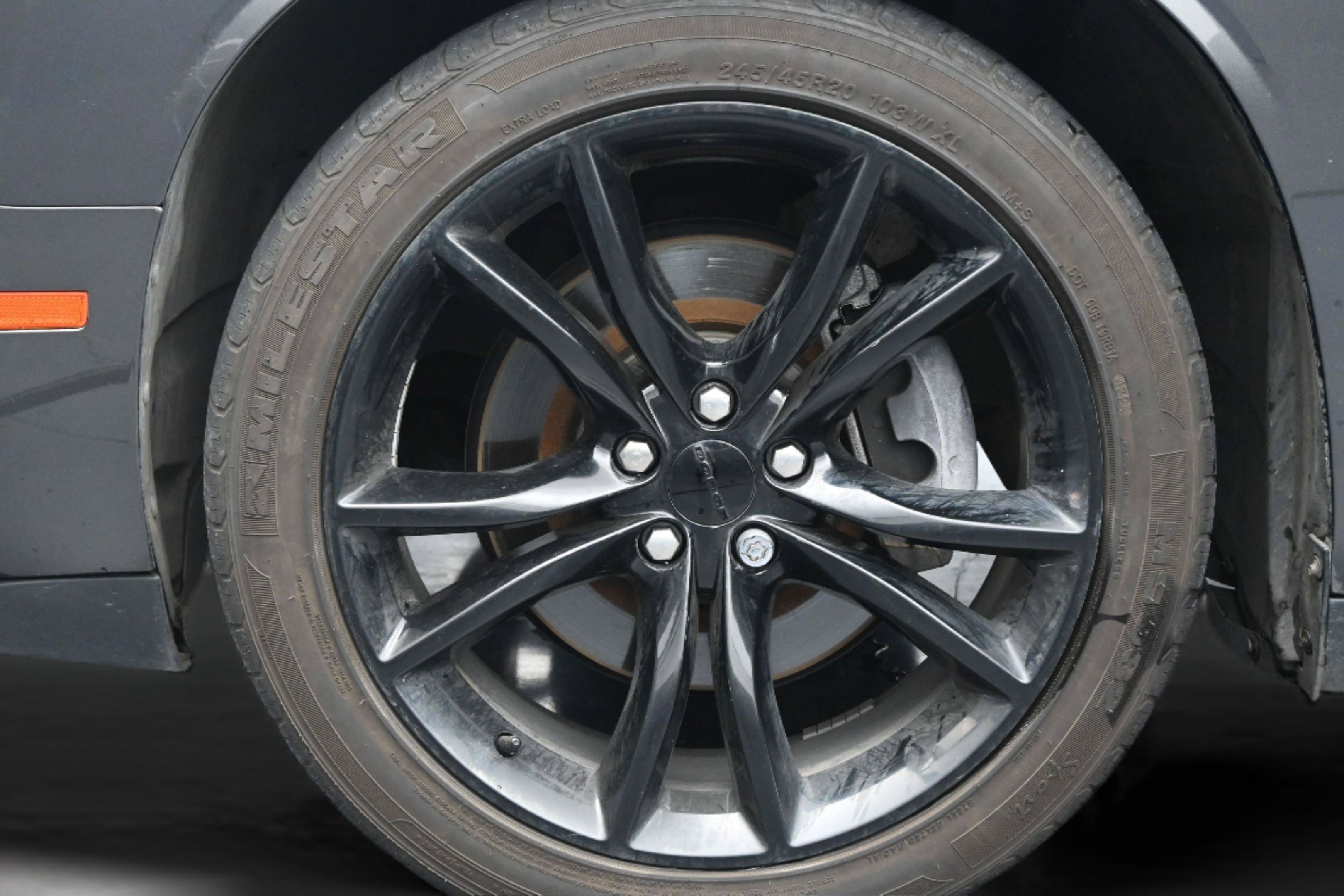Used 2016 Dodge Challenger R/T Plus RWD image 10