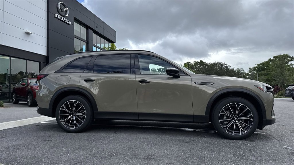 New 2025 MAZDA CX-70 Plug-In Hybrid w/ Premium Pkg image 24