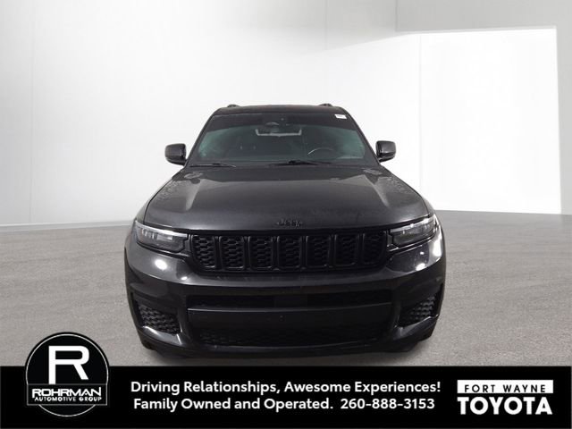 Used 2022 Jeep Grand Cherokee L Laredo image 3