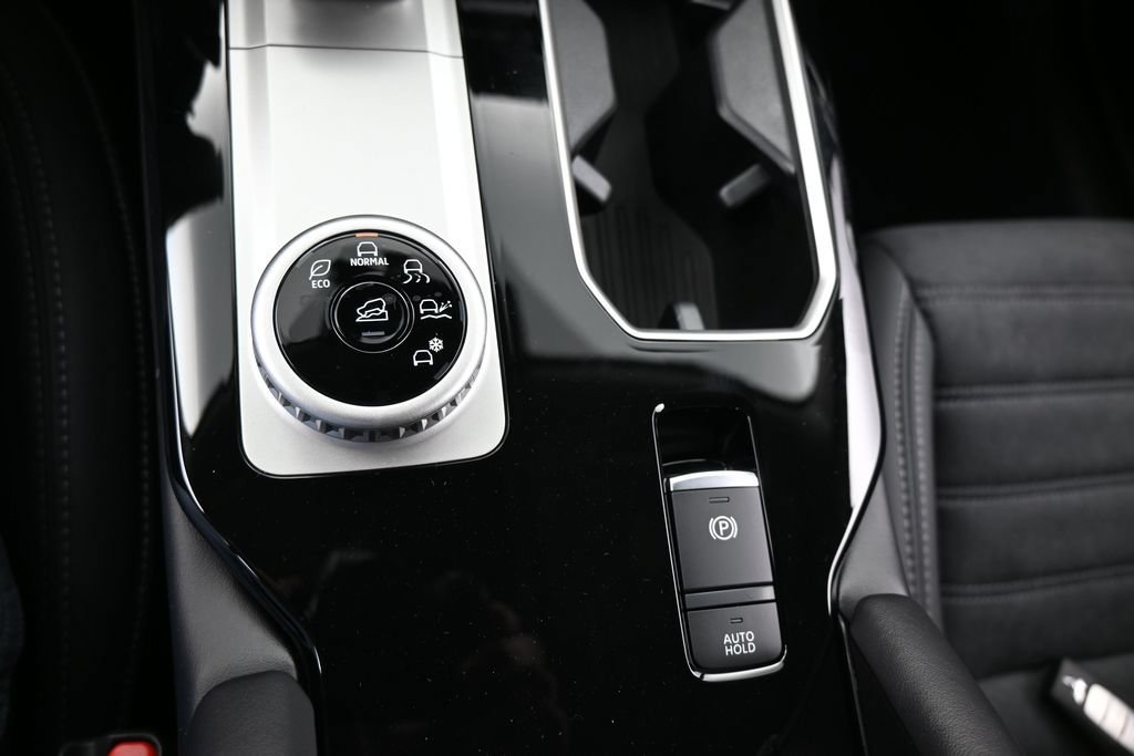 New 2026 Mitsubishi Outlander SE FWD image 33