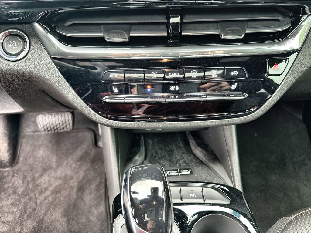 Used 2025 Buick Envista Preferred FWD image 35