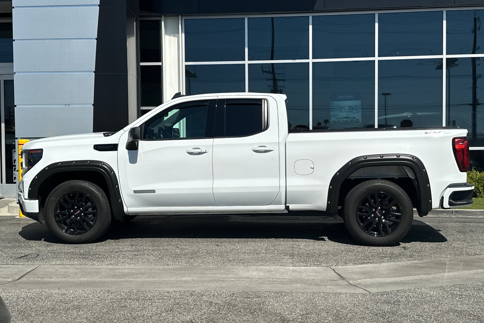 Used 2023 GMC Sierra 1500 Elevation AWD/4WD image 7