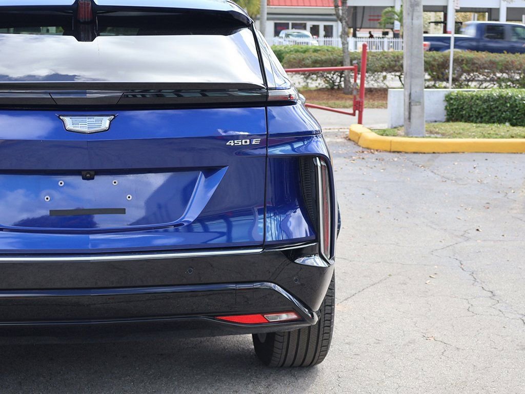 Used 2024 Cadillac Lyriq Tech w/ Driver Assist Package image 17