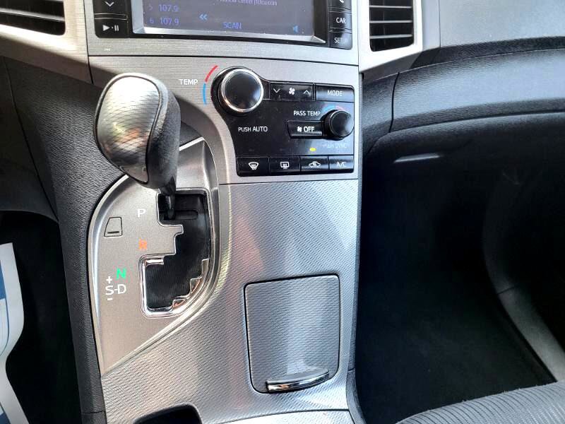 Used 2013 Toyota Venza LE image 16