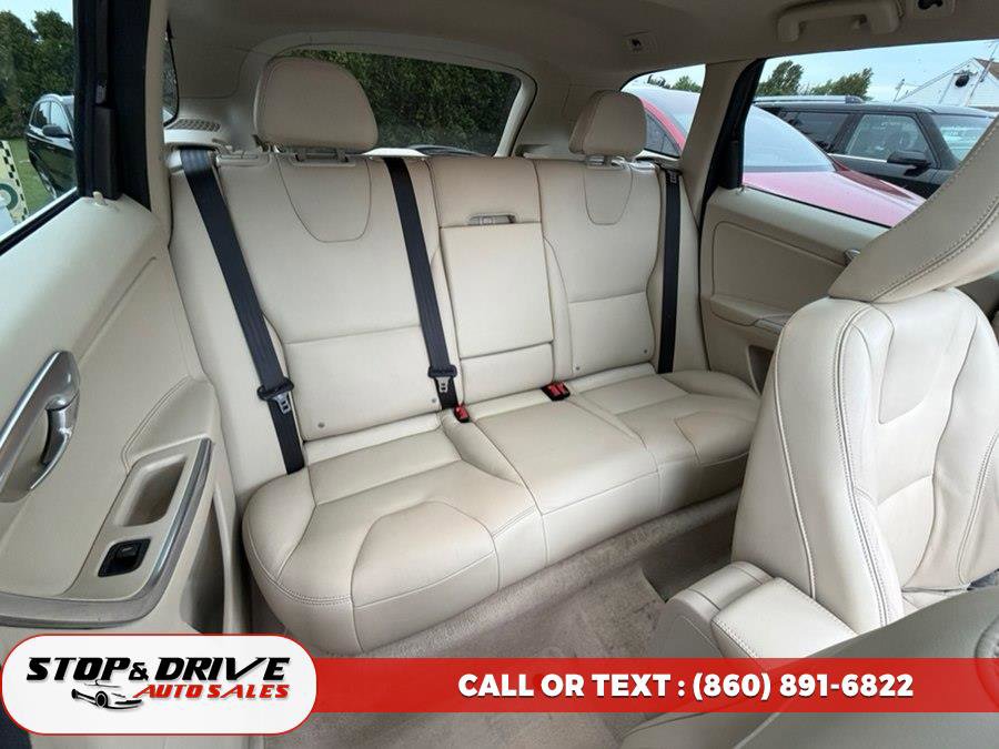 Used 2015 Volvo XC60 T6 Platinum w/ Climate Package AWD/4WD image 17