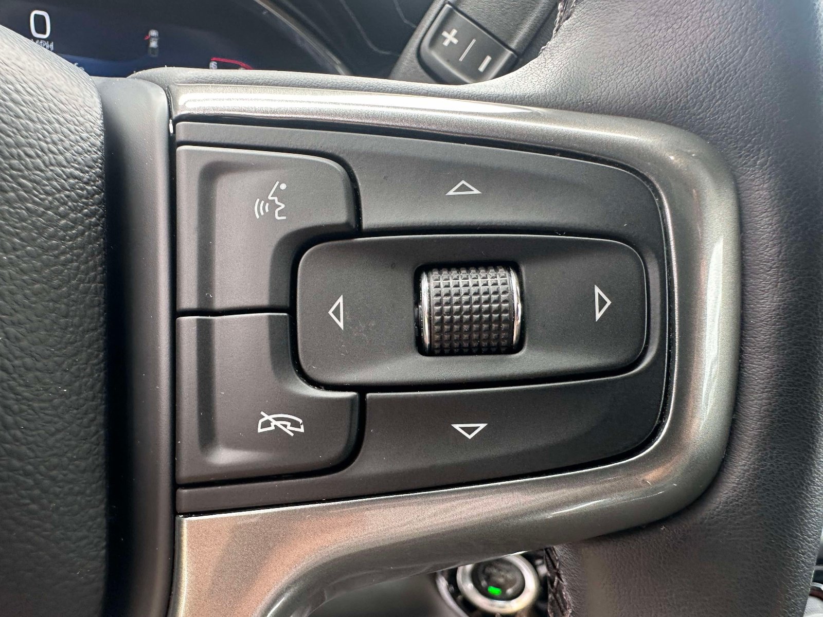 Used 2024 Chevrolet Silverado 2500 LTZ w/ LTZ Premium Package AWD/4WD image 14