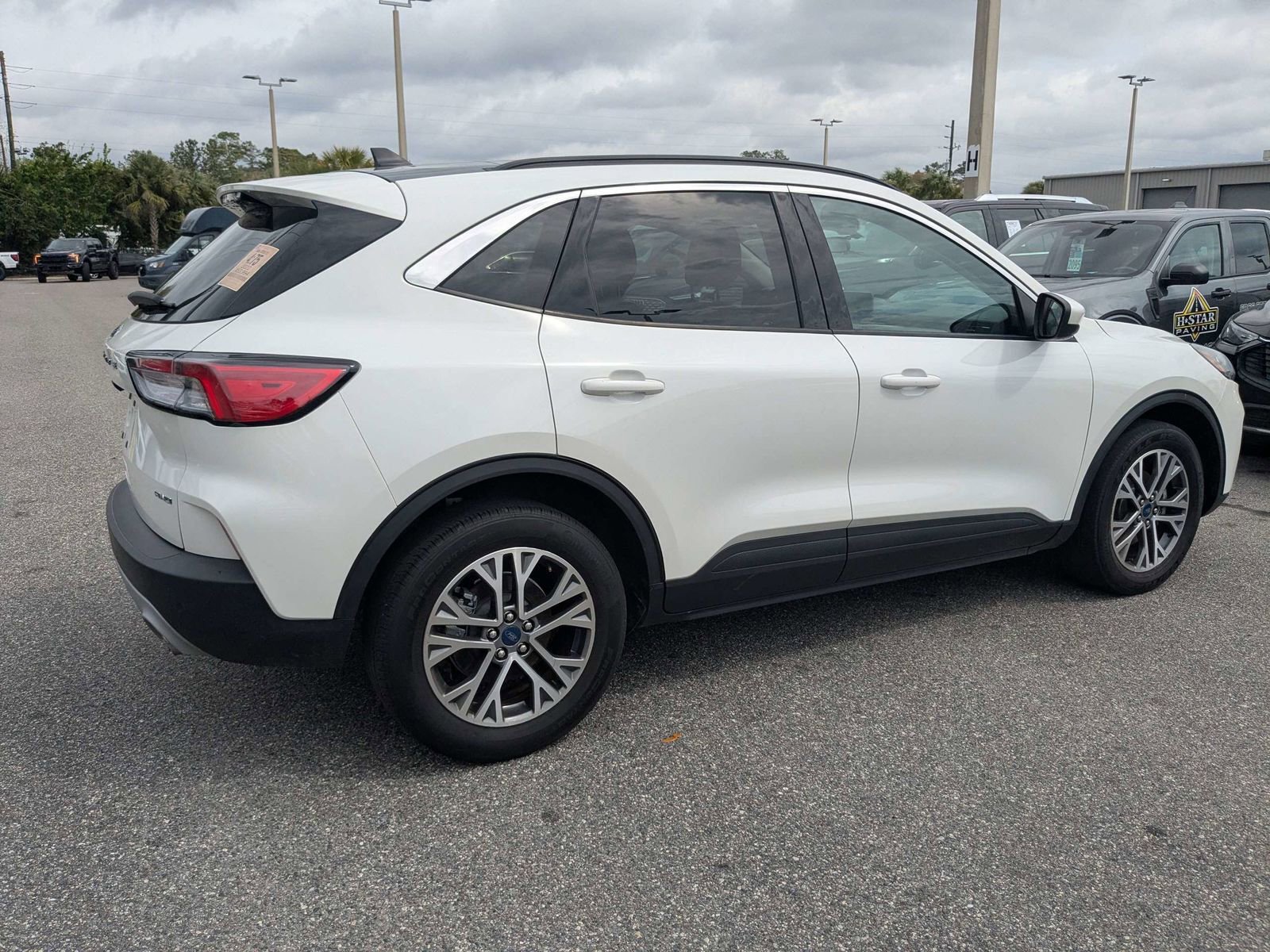 Used 2022 Ford Escape SEL image 4