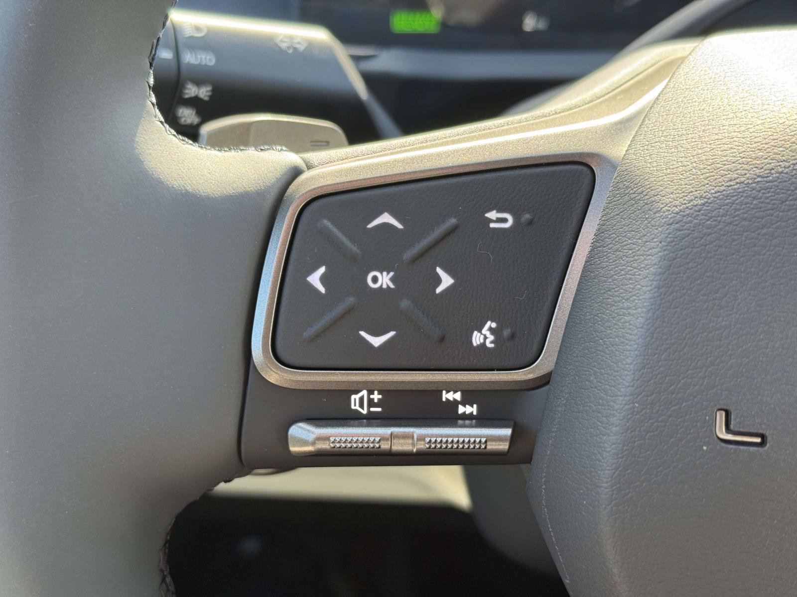 New 2026 Lexus ES 500e w/ Convenience Package AWD/4WD image 18