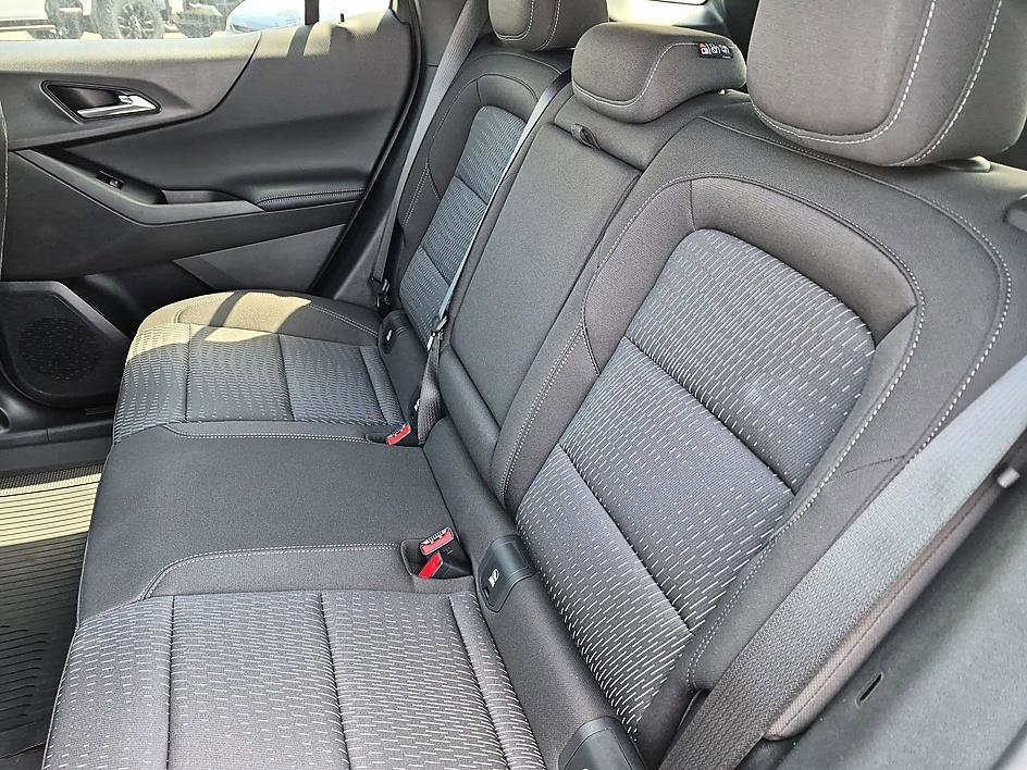 New 2026 Chevrolet Equinox LT FWD image 29