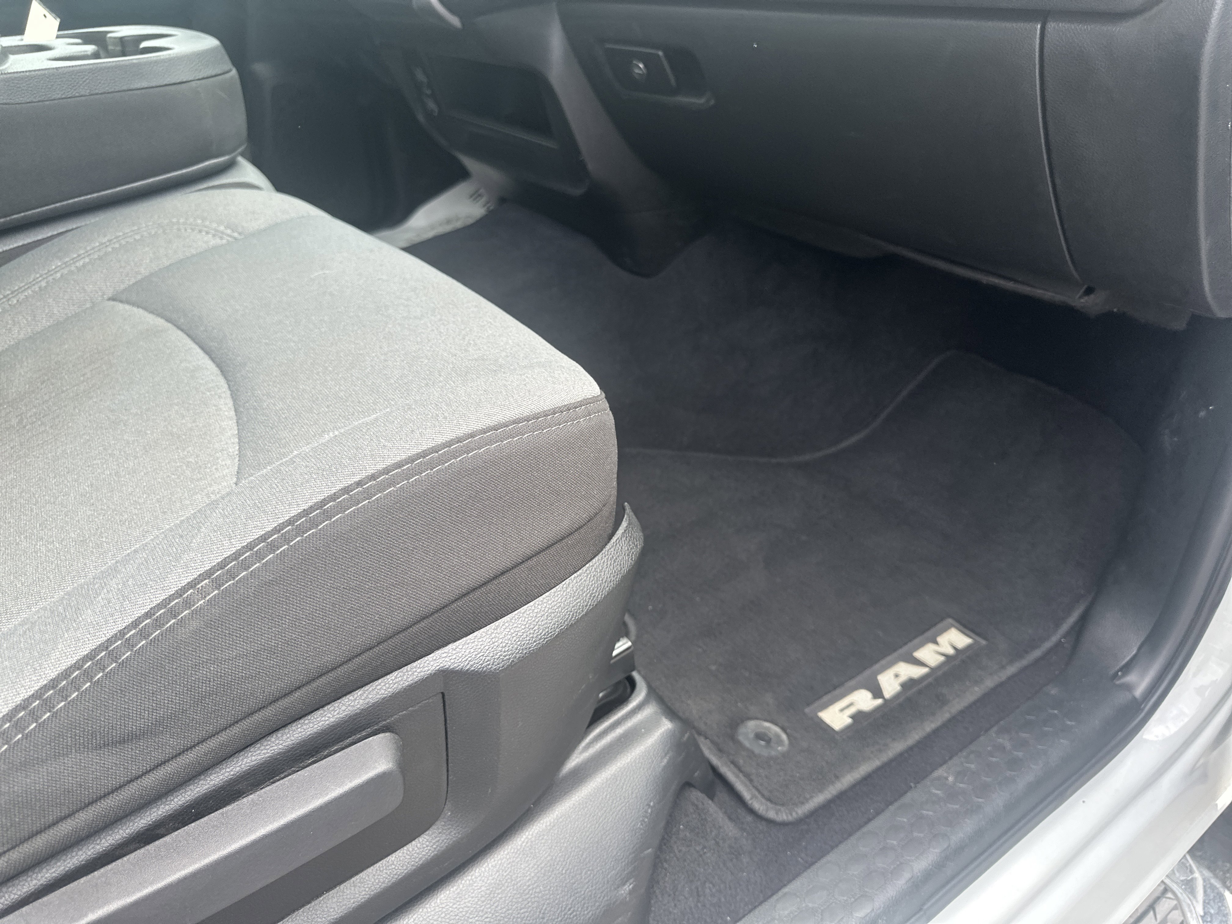 Used 2024 RAM 2500 Big Horn image 29