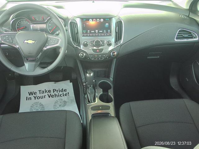 Used 2016 Chevrolet Cruze LT w/ Sun And Sound Package FWD image 6