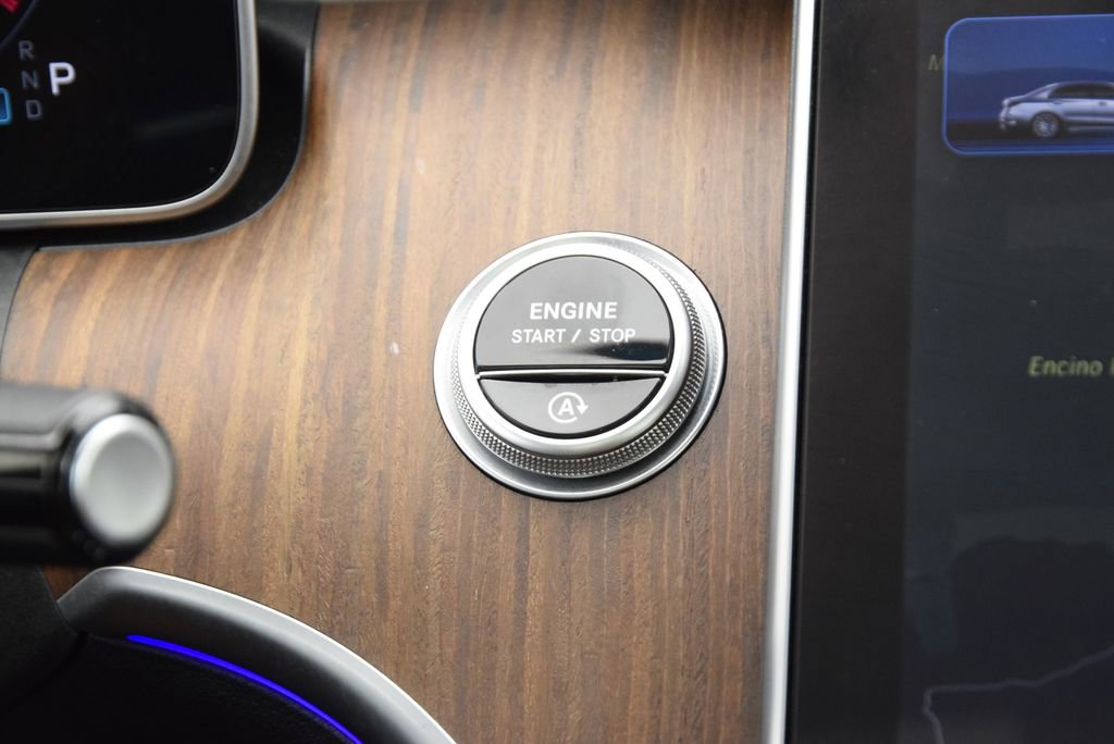 Certified 2025 Mercedes-Benz C 43 AMG 4MATIC Sedan image 31