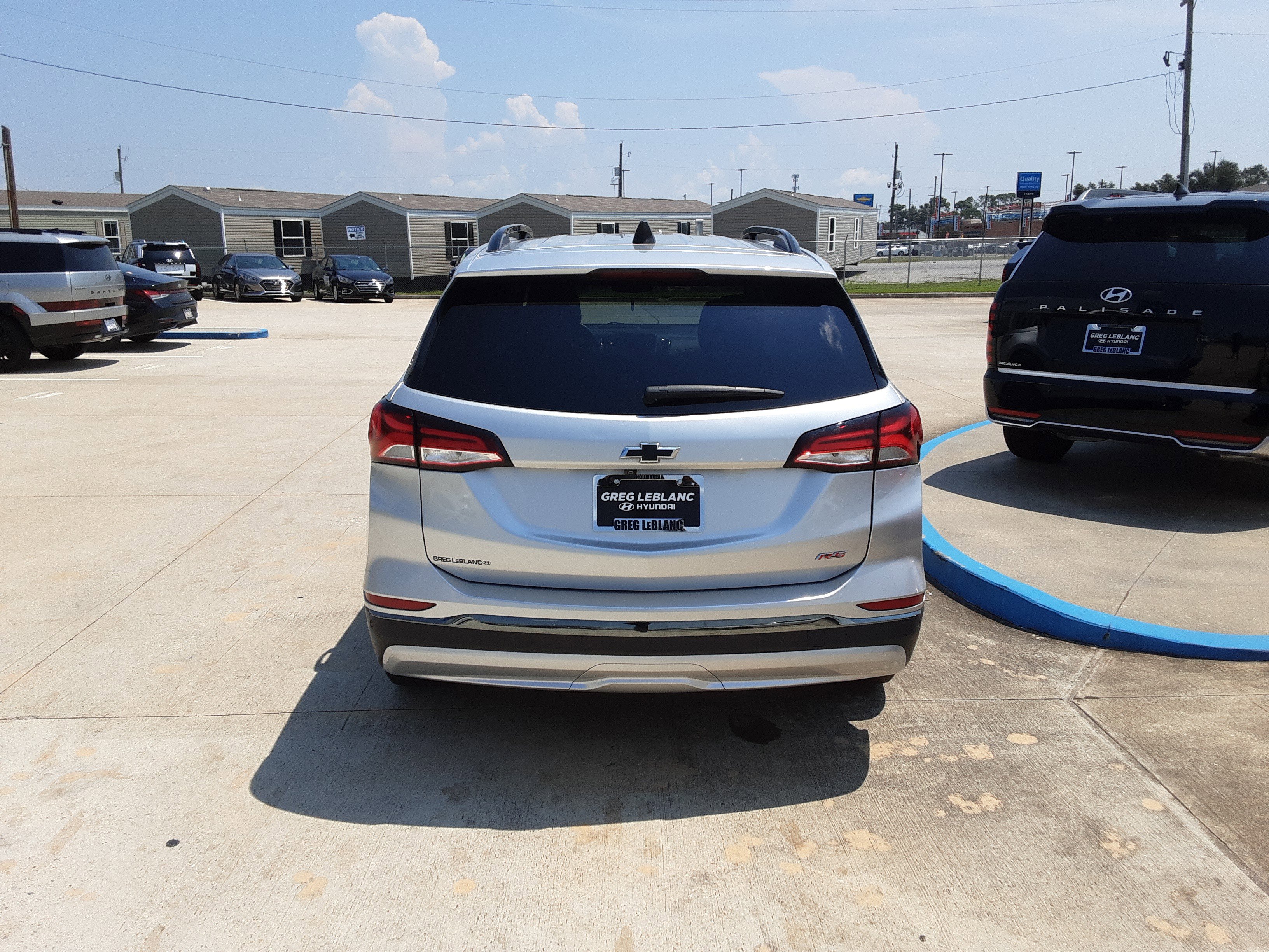 Used 2022 Chevrolet Equinox RS w/ RS Leather Package image 6
