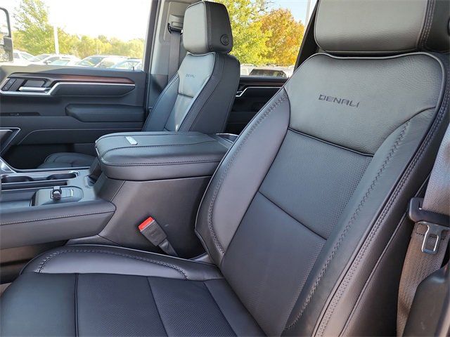 New 2026 GMC Sierra 2500 Denali w/ Denali Reserve Package image 18