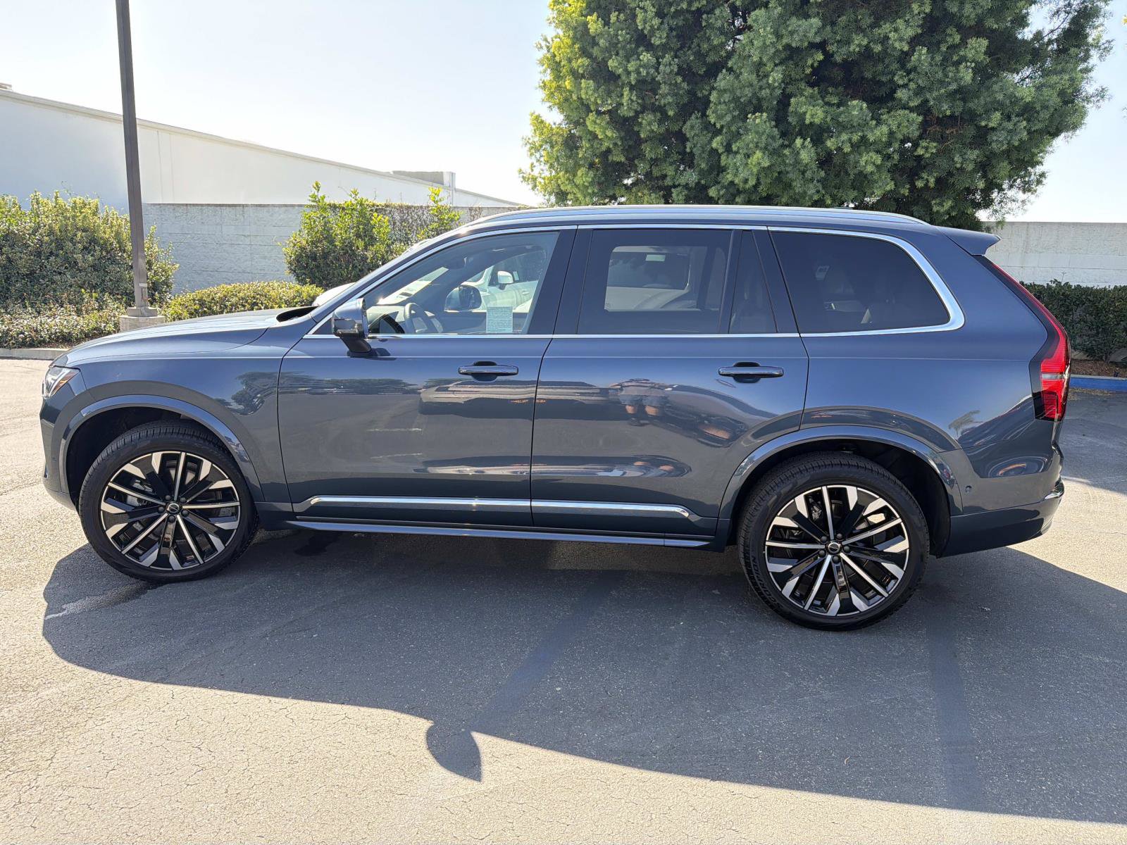 Used 2026 Volvo XC90 B6 Plus w/ Protection Package Premier AWD/4WD image 8
