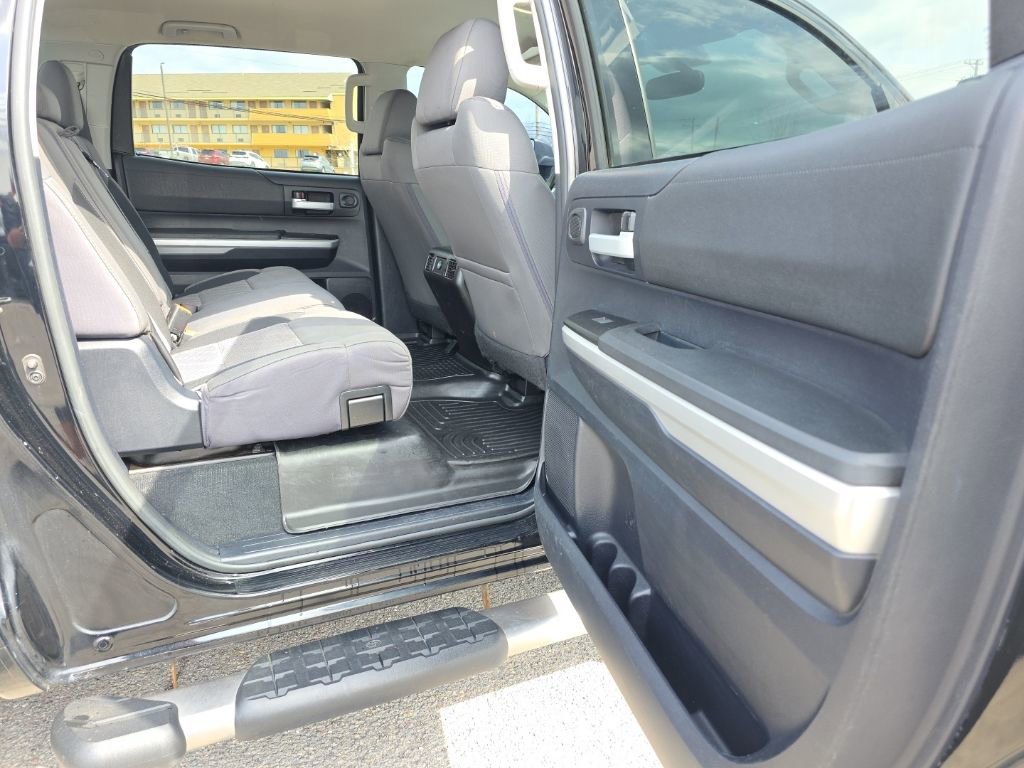 Used 2015 Toyota Tundra SR5 AWD/4WD image 8