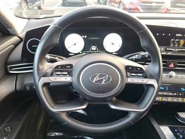 Used 2021 Hyundai Elantra Limited image 20