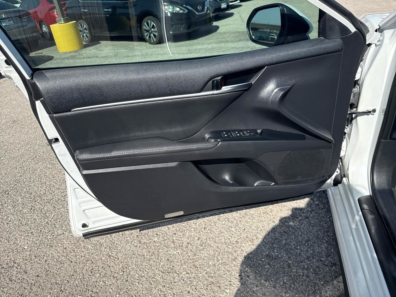 Used 2020 Toyota Camry XSE FWD image 12