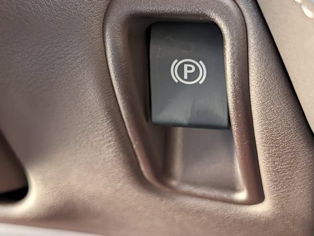 Used 2020 Lexus LS 500 w/ Interior Upgrade Package RWD image 20