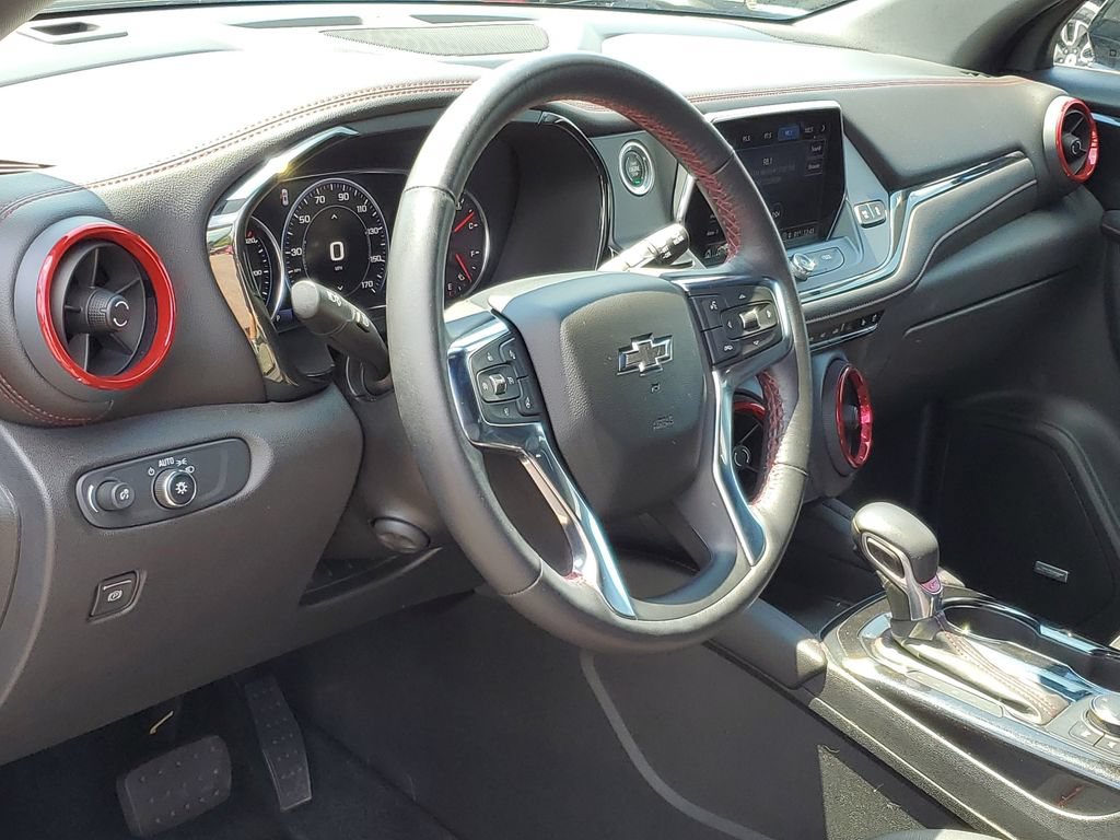 Used 2022 Chevrolet Blazer RS w/ Enhanced Convenience Package FWD image 9